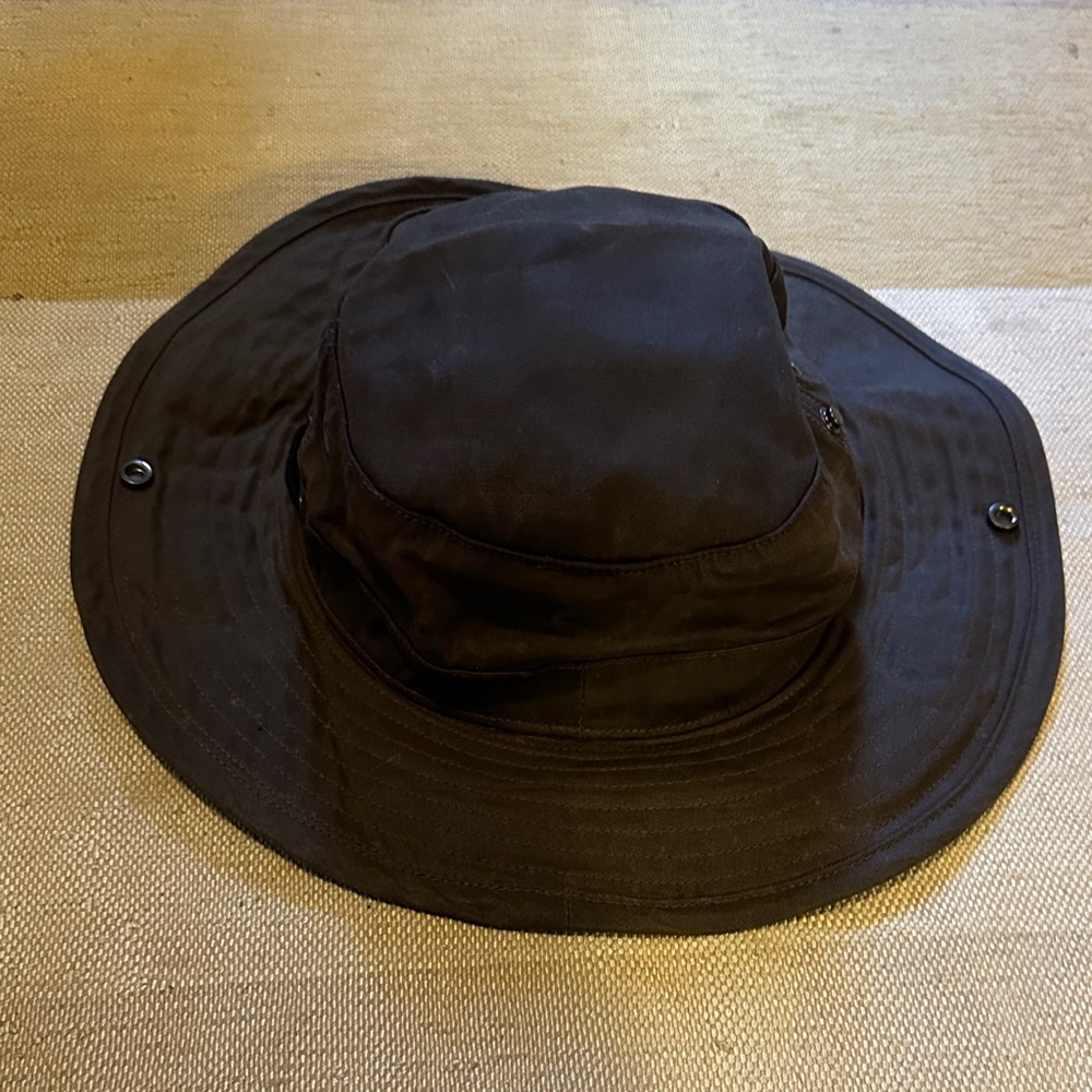 Coffee brown waxed cotton brim hat